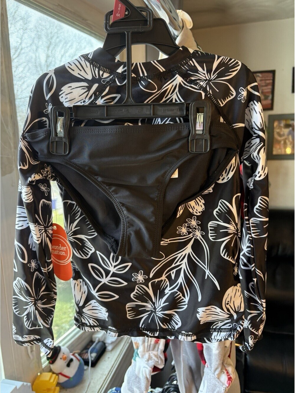wonder nation girls 2 piece swimsuit Rash guard Long Sleeve.6/6X Blk &Wht Floral